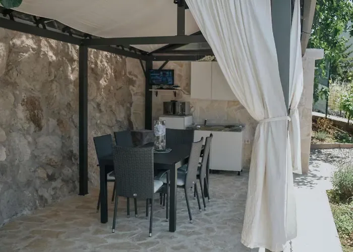 بيت للعطل House Mili